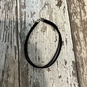 Girls choker necklace